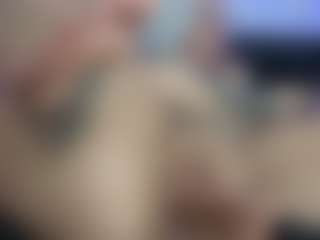 HornyLindzay's Live Sex Cam Show
