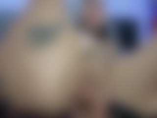 HornyLindzay's Live Sex Cam Show