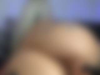HornyLindzay's Live Sex Cam Show