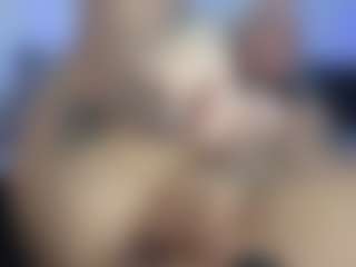 HornyLindzay's Live Sex Cam Show