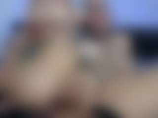 HornyLindzay's Live Sex Cam Show