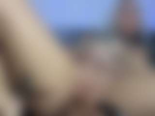 HornyLindzay's Live Sex Cam Show