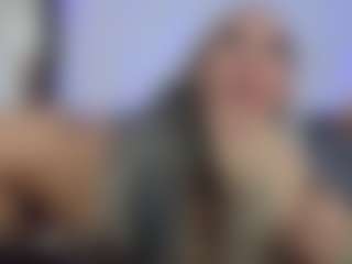 HornyLindzay's Live Sex Cam Show