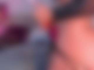 Live cam show with Scarlett Horny - Curvy on livesuperchat.net