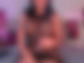 Live cam show with Scarlett Horny - Curvy Latina on camwithhim.com | colombia