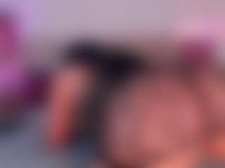 Live cam show with Scarlett Horny - Curvy Latina on camwithhim.com | colombia