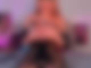 Live cam show with Scarlett Horny - BBW Squirt on Camsoda