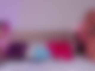 Live cam show with Scarlett Horny - Italian Young Adult on Fling VIP Chat | colombia