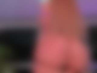 Live cam show with Scarlett Horny - Toys on AdultVida.com