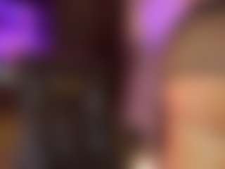 Live cam show with Scarlett Horny - Shaved Pussy on MyBangCams