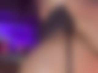 Live cam show with Scarlett Horny - Spank Ebony on Camsoda.co