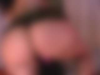 Scarlett Horny's Live Sex Cam Show