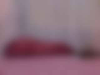 Live cam show with Scarlett Horny - Curvy Toys on makecum.org