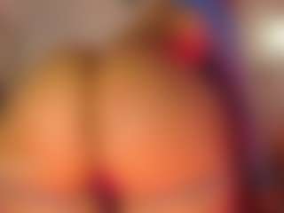 Live cam show with Scarlett Horny - BBW Teen (18+) on Camsoda