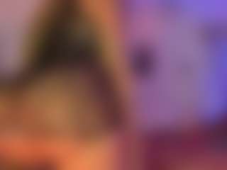 Live cam show with Scarlett Horny - Ebony Lovense on CamwithHer