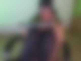 Live cam show with emma-ruiz - HD on Soda Cam
