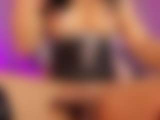 sweet-tiinaa's Live Sex Cam Show