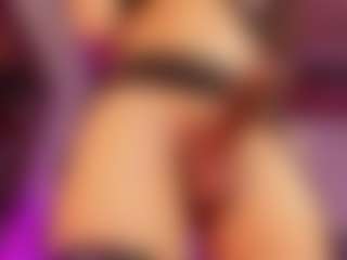 sweet-tiinaa's Live Sex Cam Show