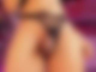 sweet-tiinaa's Live Sex Cam Show