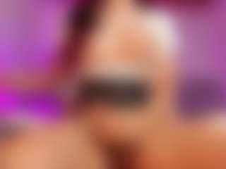 sweet-tiinaa's Live Sex Cam Show