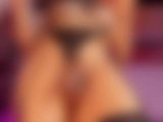 sweet-tiinaa's Live Sex Cam Show