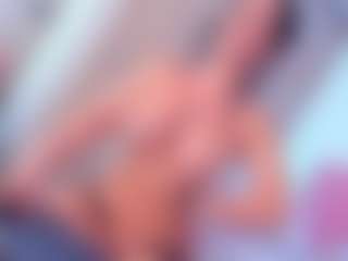 Live cam show with Samantha Blaze - Spanking on milfzrlive.com
