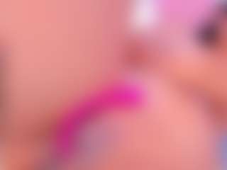 Live cam show with Samantha Blaze - Public on Milfs Live