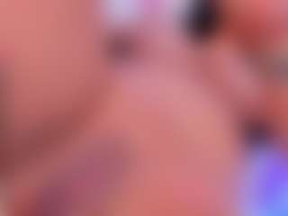 Live cam show with Samantha Blaze - Striptease on intimatelivegirls.com