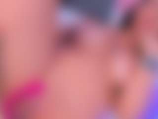 Live cam show with Samantha Blaze - Shaved Pussy on Dolls Live