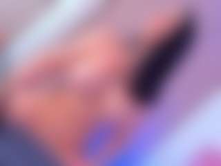 Live cam show with Samantha Blaze - Camel Toe on ObeyMaria