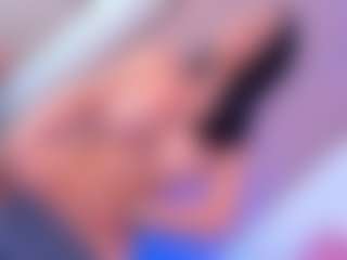 Live cam show with Samantha Blaze - Public Big Tits on SmokeAndPoke