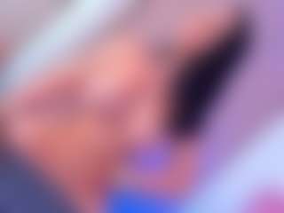 Live cam show with Samantha Blaze - Asshole on friskycurves.com
