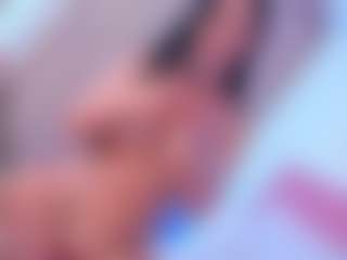 Live cam show with Samantha Blaze - Fit on CamClone