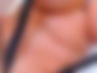 Live cam show with Samantha Blaze - Natural on fuklive.com