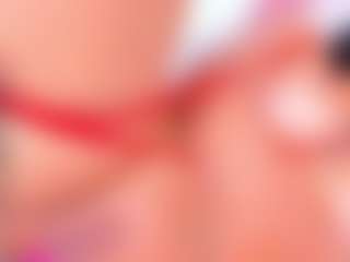 Live cam show with Samantha Blaze - Public on UwU Esports