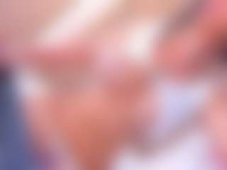 Live cam show with Samantha Blaze - Striptease on Camming Site