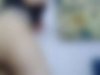 Live cam show with AmberAlena - Implants on AdultVida.com