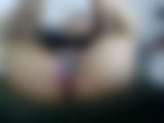 Live cam show with AmberAlena - Toys on livesexfox.com