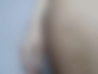 Live cam show with AmberAlena - Handjob on 1on1-livenow