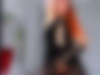 Live cam show with Decadance - College Curvy on Camsoda