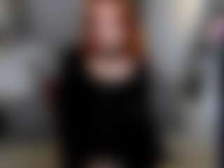 Live cam show with Decadance - College Curvy on Dolls Live