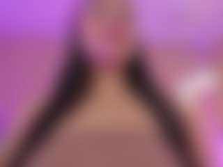 Live cam show with V I O L E T A - Fingers on Camsoda