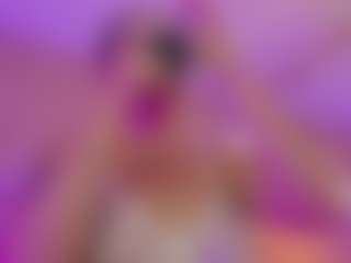 Live cam show with V I O L E T A - Fingers on Camsoda