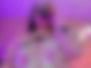 Эротическая трансляция с V I O L E T A — Flashing на Camsoda
