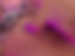 Live cam show with V I O L E T A - Findomme on Camsoda