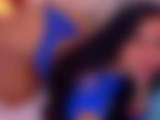 Live cam show with valen-scott - Curvy on CamClone