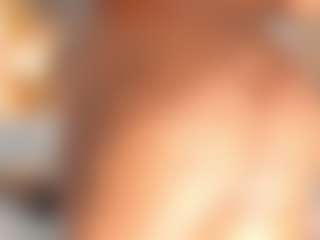 Live cam show with anniefoxx - Shaved Pussy on livesuperchat.net