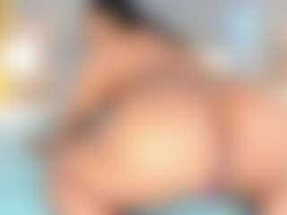 Live cam show with anniefoxx - Ebony on CamClone | colombia