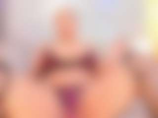 anniefoxx MILF webcam performer live streaming
