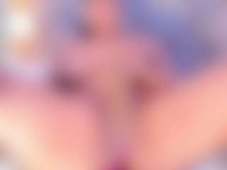 Live cam show with anniefoxx - Squirt on sexylive.show